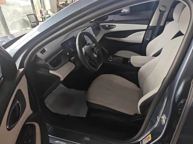 BYD Seal 05 DM-i — Фото автомобиля 15