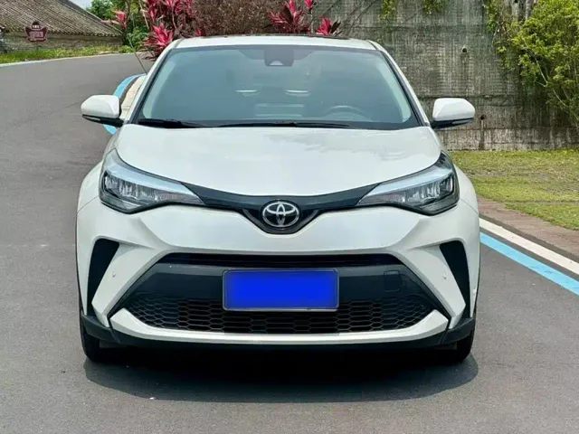 Toyota C-HR — Фото автомобиля 9