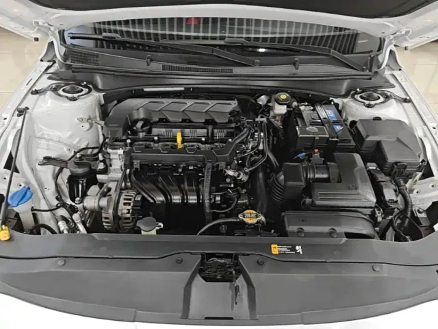 Hyundai Elantra — Фото автомобиля 19