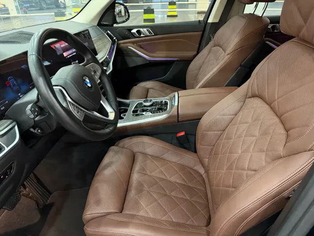 BMW X7 — Фото автомобиля 3