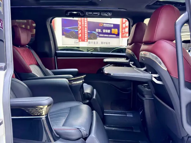 GAC Trumpchi M8 — Фото автомобиля 8