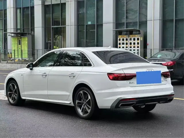 Audi A4L — Фото автомобиля 3