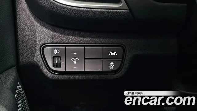 Kia Seltos Seltos Бензин 1.6 Turbo 4WD — Фото автомобиля 16