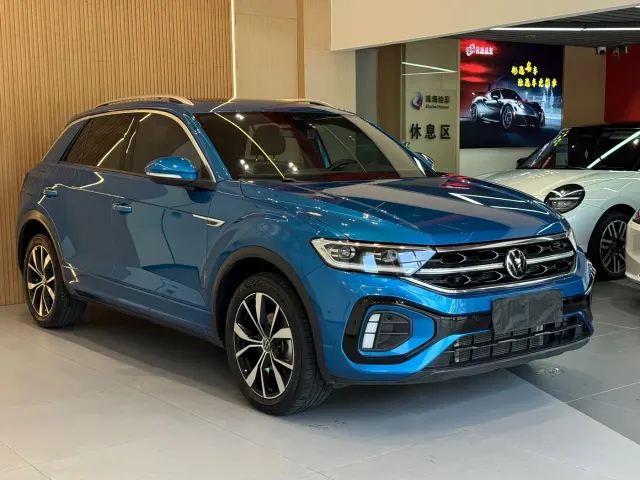 Volkswagen T-Roc — Фото автомобиля 3