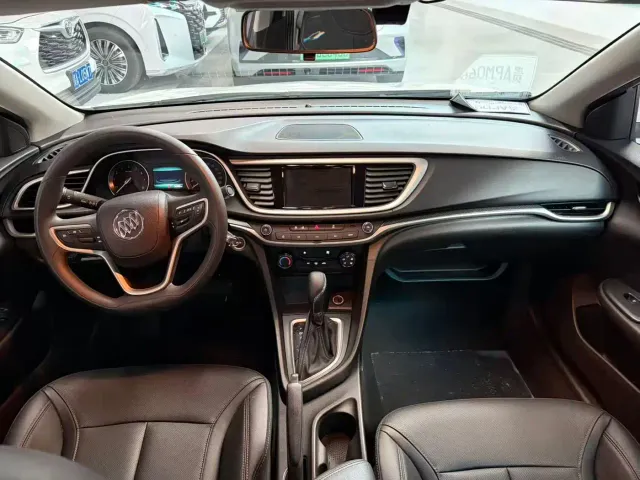 Buick Excelle — Фото автомобиля 6