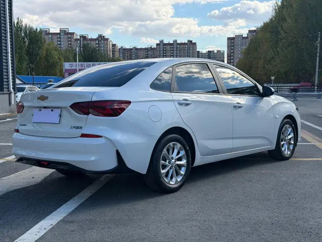Chevrolet Monza — Фото автомобиля 20