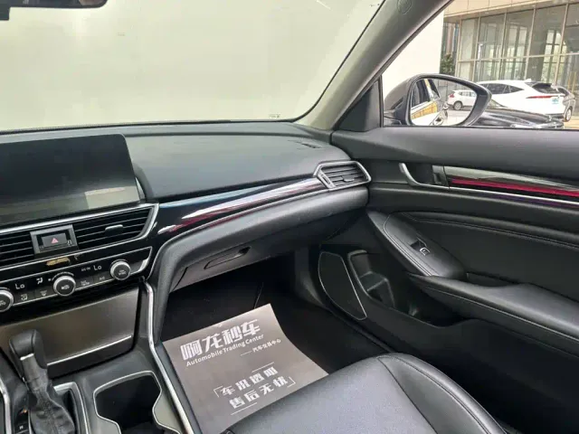 Honda Accord — Фото автомобиля 7