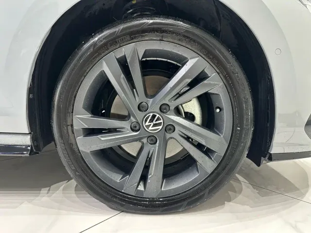 Volkswagen Golf — Фото автомобиля 19