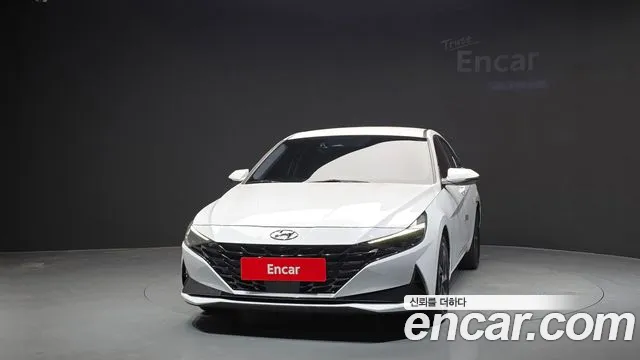 Hyundai Avante CN7 — Фото автомобиля 3