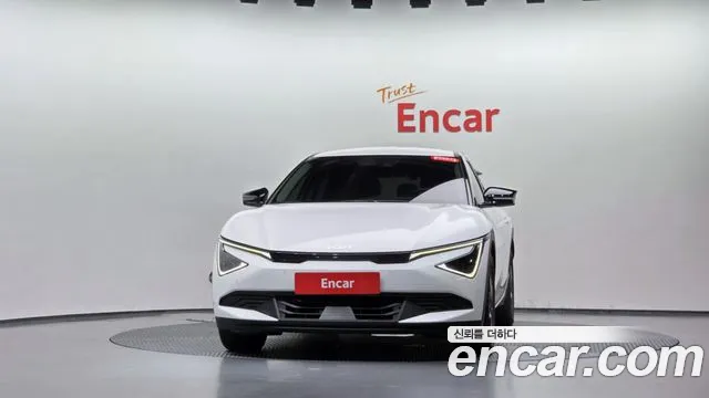 Kia EV6 — Фото автомобиля 3