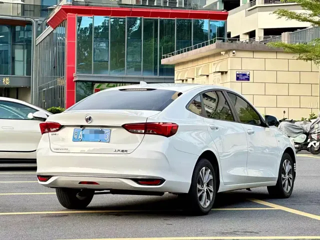 Buick Verano — Фото автомобиля 6