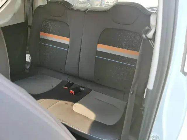 Wuling Hongguang Mini EV — Фото автомобиля 16