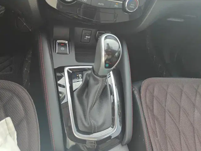 Nissan Qashqai — Фото автомобиля 16