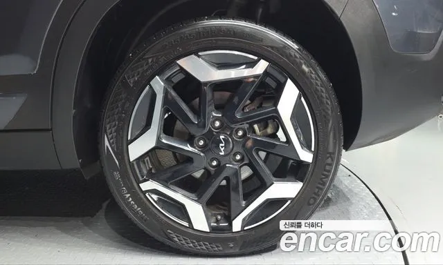 Kia Seltos — Фото автомобиля 6