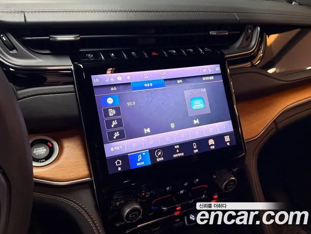 Jeep Cherokee WL — Фото автомобиля 10