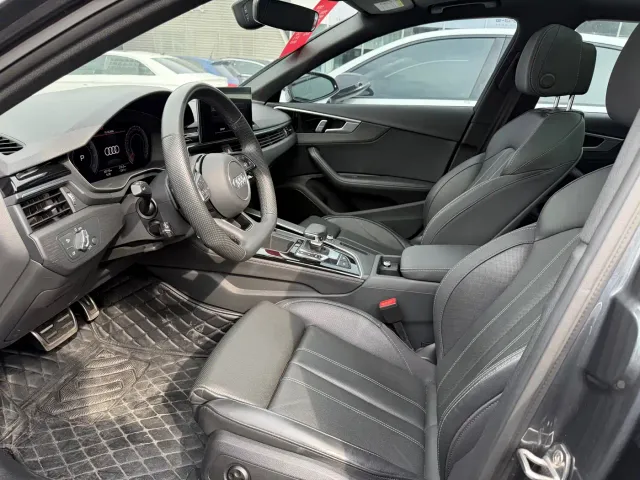 Audi A4L — Фото автомобиля 4