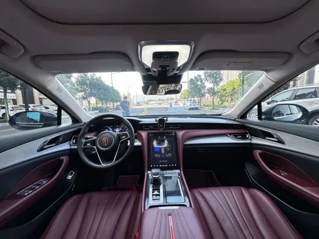 Hongqi H5 — Фото автомобиля 9