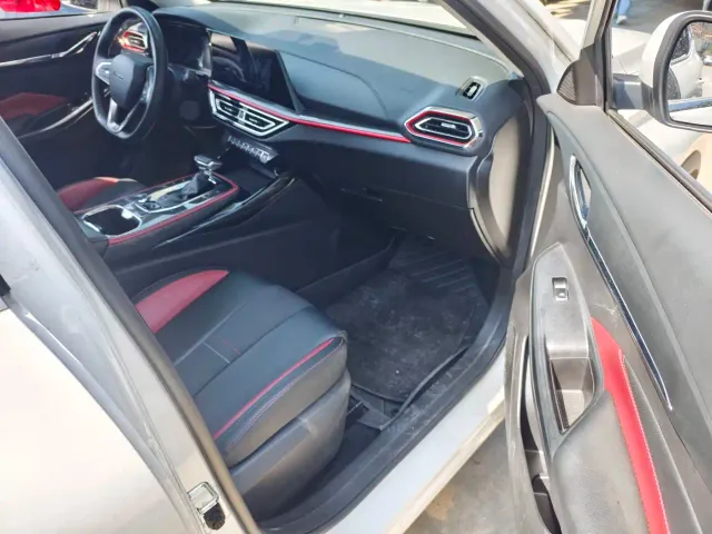 Changan Oushang X5 — Фото автомобиля 13