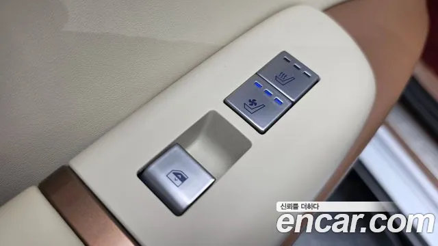 Hyundai Grandeur GN7 — Фото автомобиля 30