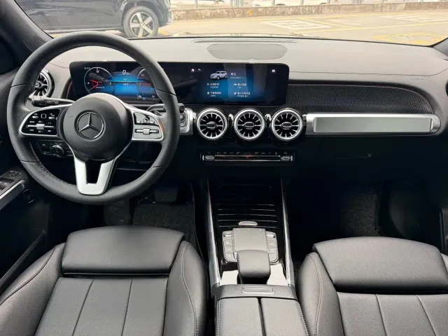 Mercedes-Benz EQB — Фото автомобиля 18