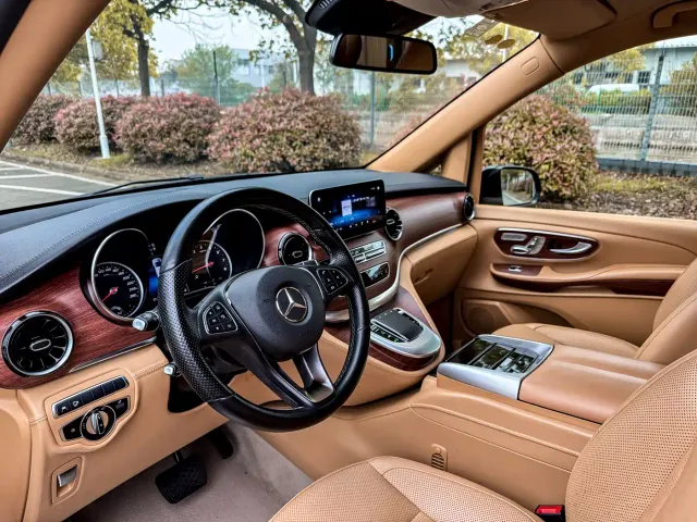 Mercedes-Benz V-Class — Фото автомобиля 5