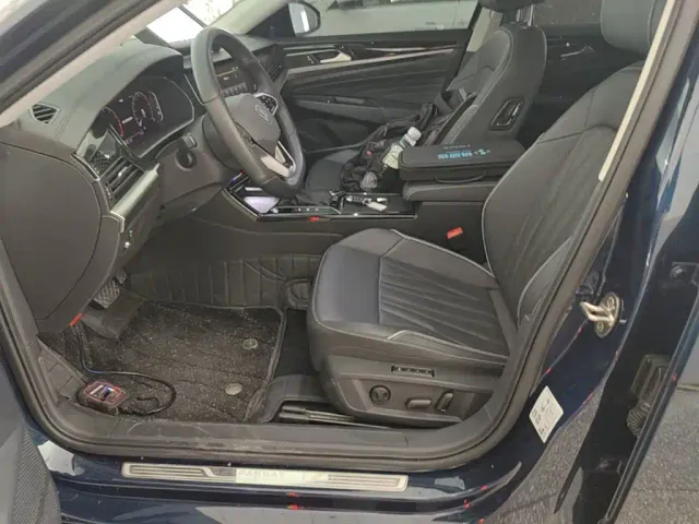Volkswagen Passat — Фото автомобиля 14