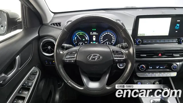 Hyundai Kona — Фото автомобиля 12