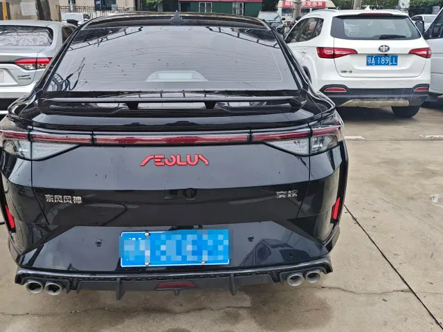 Dongfeng Yixuan — Фото автомобиля 6