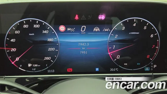 Mercedes-Benz E-Class — Фото автомобиля 8
