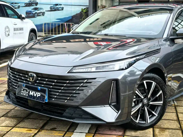 Changan Eado — Фото автомобиля 3