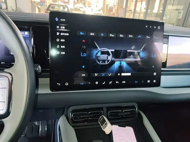 BYD FangChengBao Leopard 5 — Фото автомобиля 12