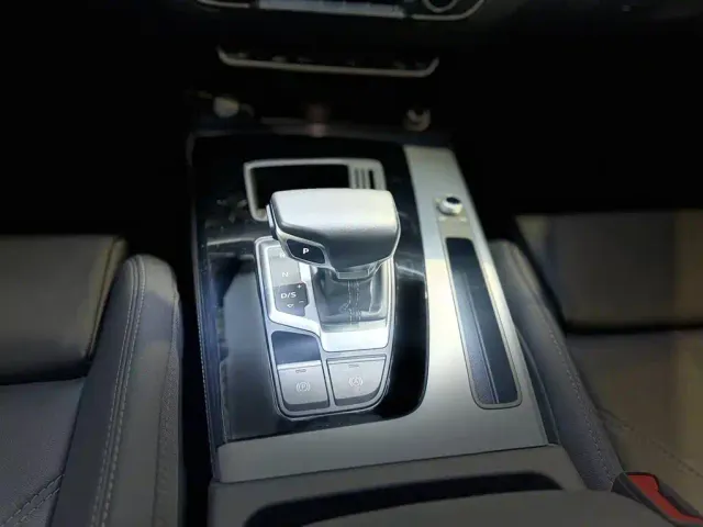 Audi Q5L — Фото автомобиля 14