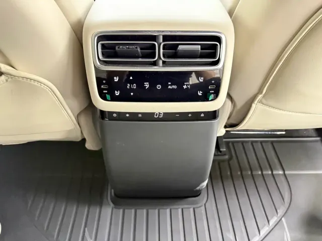 Li Auto L7 — Фото автомобиля 14