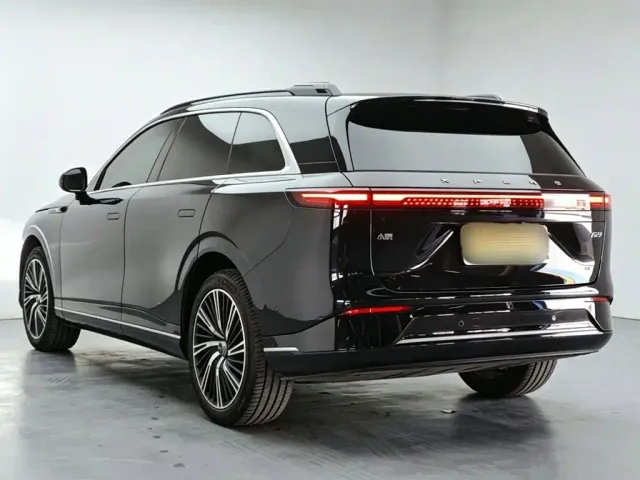 Xpeng G9 — Фото автомобиля 21