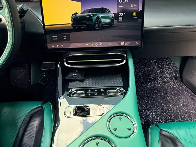 Lotus Eletre — Фото автомобиля 23