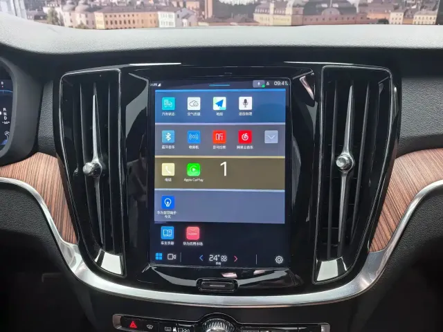 Volvo S60 — Фото автомобиля 9