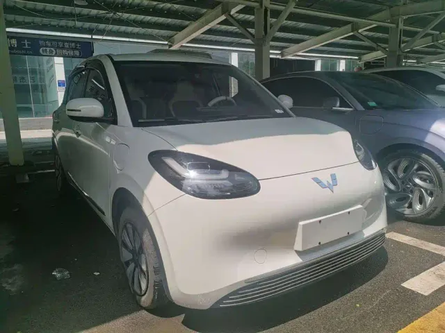 Wuling Bingo — Фото автомобиля 3