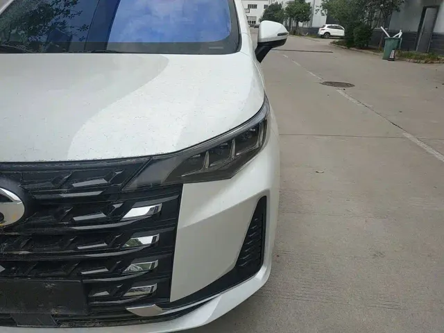 GAC Trumpchi M6 — Фото автомобиля 17