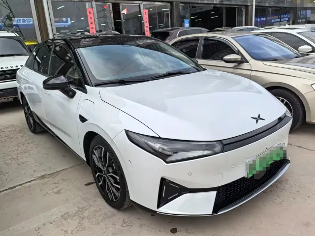 Xpeng P5 — Фото автомобиля 3