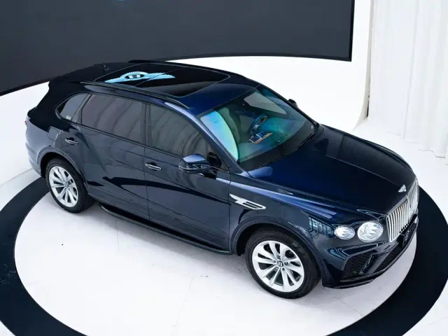 Bentley Bentayga — Фото автомобиля 23