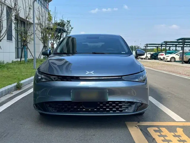 Xpeng P5 — Фото автомобиля 2