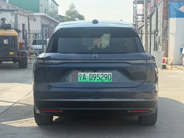 Nio ES8 — Фото автомобиля 15