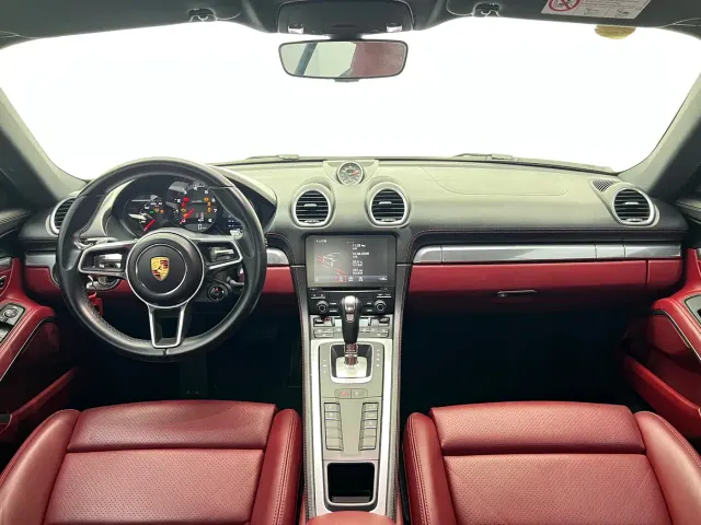 Porsche 718 — Фото автомобиля 13