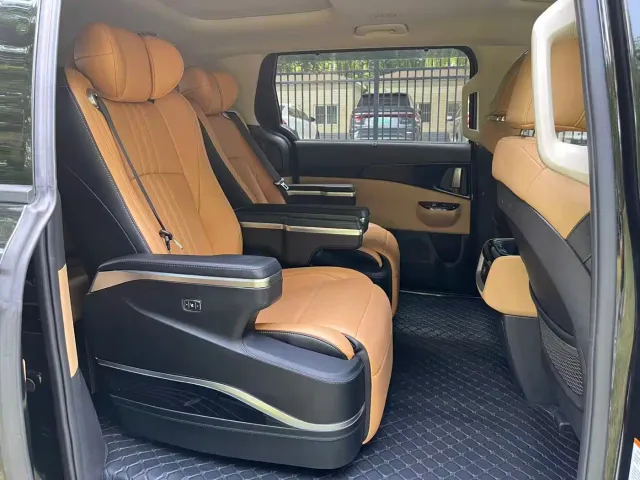 Kia Carnival — Фото автомобиля 13