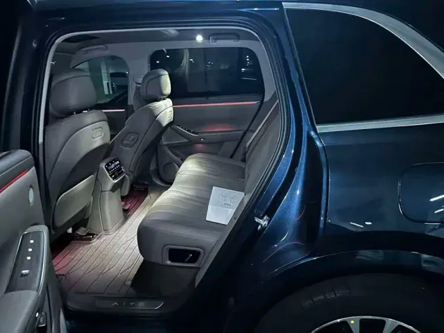 Aito M7 — Фото автомобиля 5
