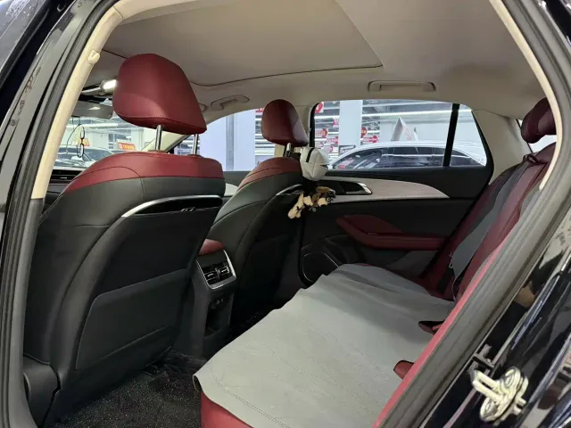 Hongqi H5 — Фото автомобиля 4