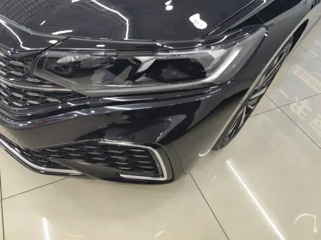 Volkswagen Passat — Фото автомобиля 5