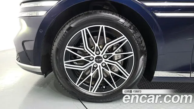 Genesis G90 RS4 — Фото автомобиля 5