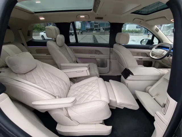Nio ES8 — Фото автомобиля 14