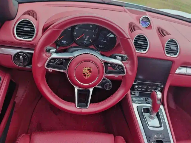 Porsche 718 — Фото автомобиля 14